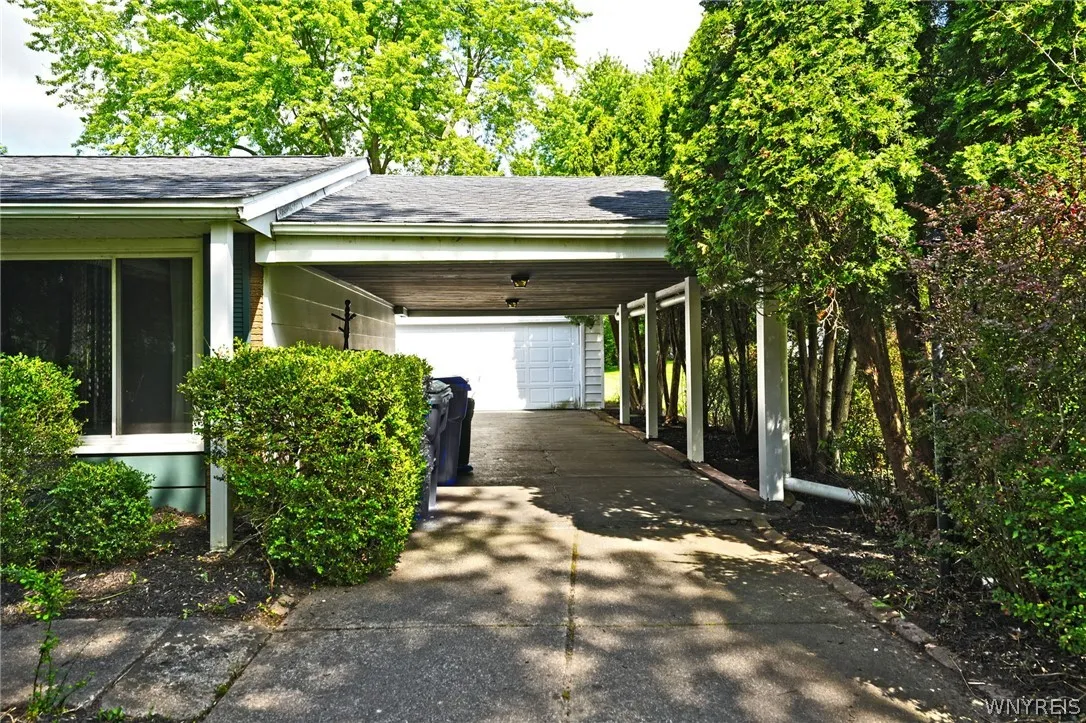 4985 Clearview Drive, Clarence, New York 14221, Clarence, New York 14221, 3 Bedrooms Bedrooms, 7 Rooms Rooms,1 BathroomBathrooms,Residential,Closed,4985 Clearview Drive, Clarence, New York 14221,0,B1541510