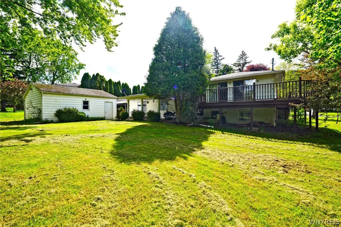 4985 Clearview Drive, Clarence, New York 14221, Clarence, New York 14221, 3 Bedrooms Bedrooms, 7 Rooms Rooms,1 BathroomBathrooms,Residential,Closed,4985 Clearview Drive, Clarence, New York 14221,0,B1541510