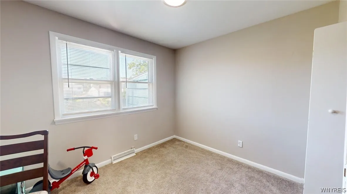 112 Leydecker Road, West Seneca, New York 14224, West Seneca, New York 14224, 4 Bedrooms Bedrooms, 9 Rooms Rooms,2 BathroomsBathrooms,Residential,Closed,112 Leydecker Road, West Seneca, New York 14224,0,B1542058