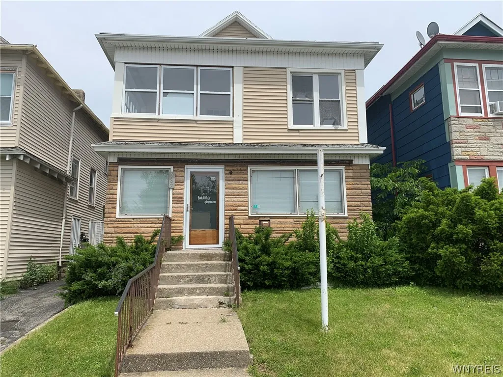 737 Tonawanda Street, Buffalo, New York 14207, Buffalo, New York 14207, 6 Bedrooms Bedrooms, ,2 BathroomsBathrooms,Residential,Closed,737 Tonawanda Street, Buffalo, New York 14207,0,B1542745