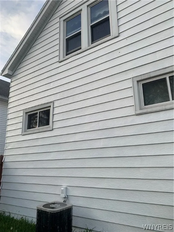 58 Albemarle Street, Buffalo, New York 14207, Buffalo, New York 14207, 4 Bedrooms Bedrooms, 8 Rooms Rooms,2 BathroomsBathrooms,Residential,Closed,58 Albemarle Street, Buffalo, New York 14207,0,B1542964