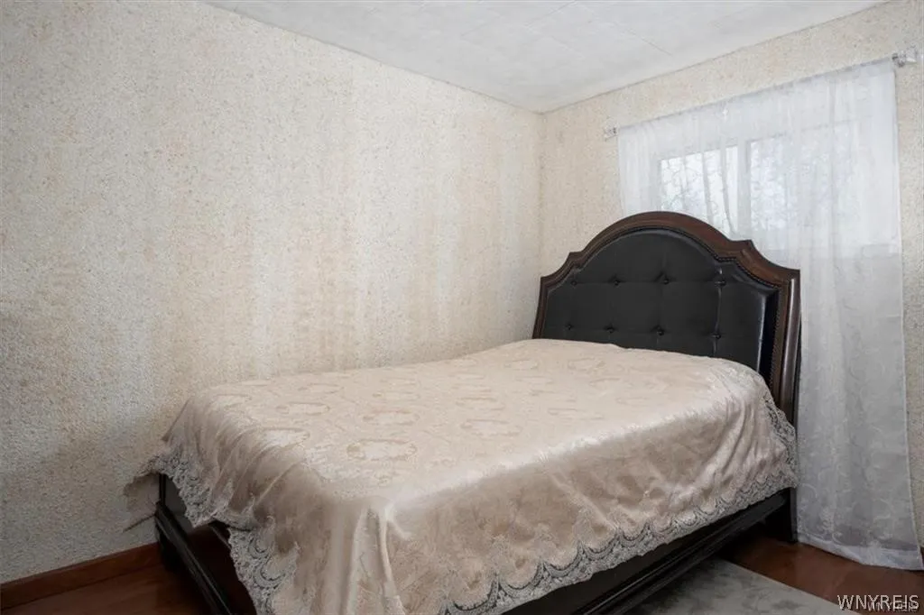 58 Albemarle Street, Buffalo, New York 14207, Buffalo, New York 14207, 4 Bedrooms Bedrooms, 8 Rooms Rooms,2 BathroomsBathrooms,Residential,Closed,58 Albemarle Street, Buffalo, New York 14207,0,B1542964