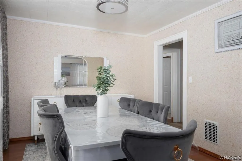 58 Albemarle Street, Buffalo, New York 14207, Buffalo, New York 14207, 4 Bedrooms Bedrooms, 8 Rooms Rooms,2 BathroomsBathrooms,Residential,Closed,58 Albemarle Street, Buffalo, New York 14207,0,B1542964