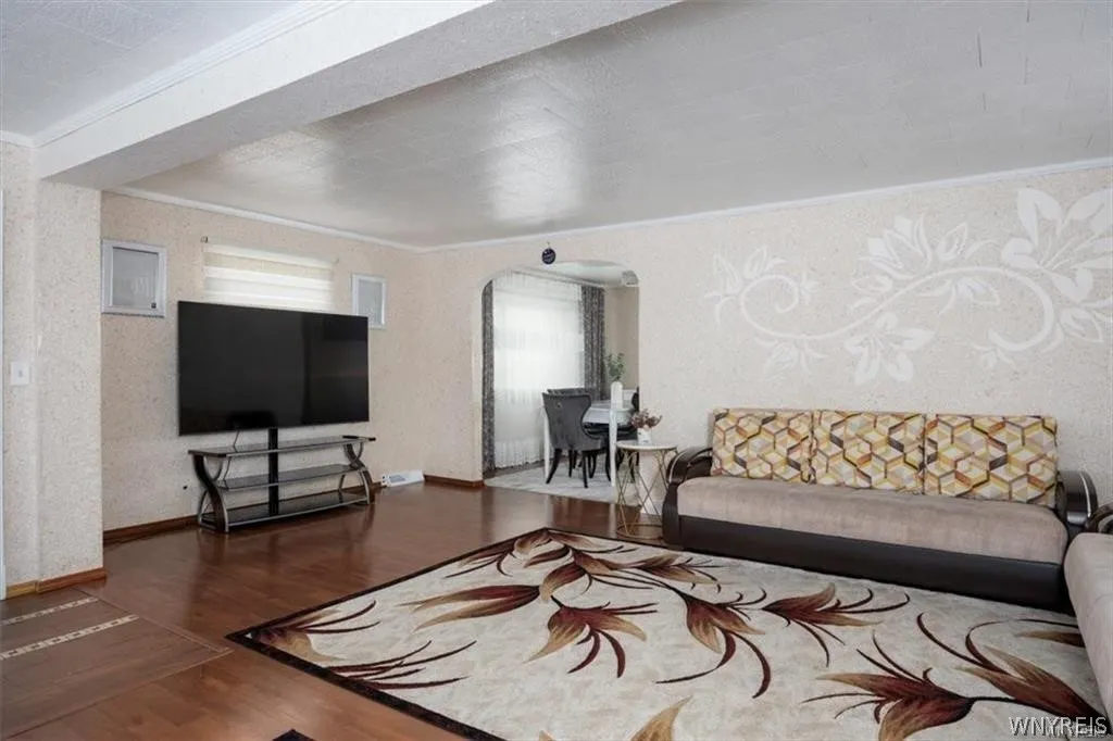 58 Albemarle Street, Buffalo, New York 14207, Buffalo, New York 14207, 4 Bedrooms Bedrooms, 8 Rooms Rooms,2 BathroomsBathrooms,Residential,Closed,58 Albemarle Street, Buffalo, New York 14207,0,B1542964