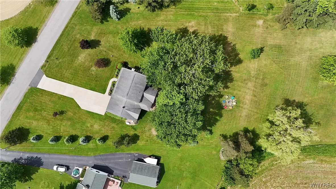 6215 Bunting Road, Orchard Park, New York 14127, Orchard Park, New York 14127, 4 Bedrooms Bedrooms, 13 Rooms Rooms,2 BathroomsBathrooms,Residential,Closed,6215 Bunting Road, Orchard Park, New York 14127,0,B1543253