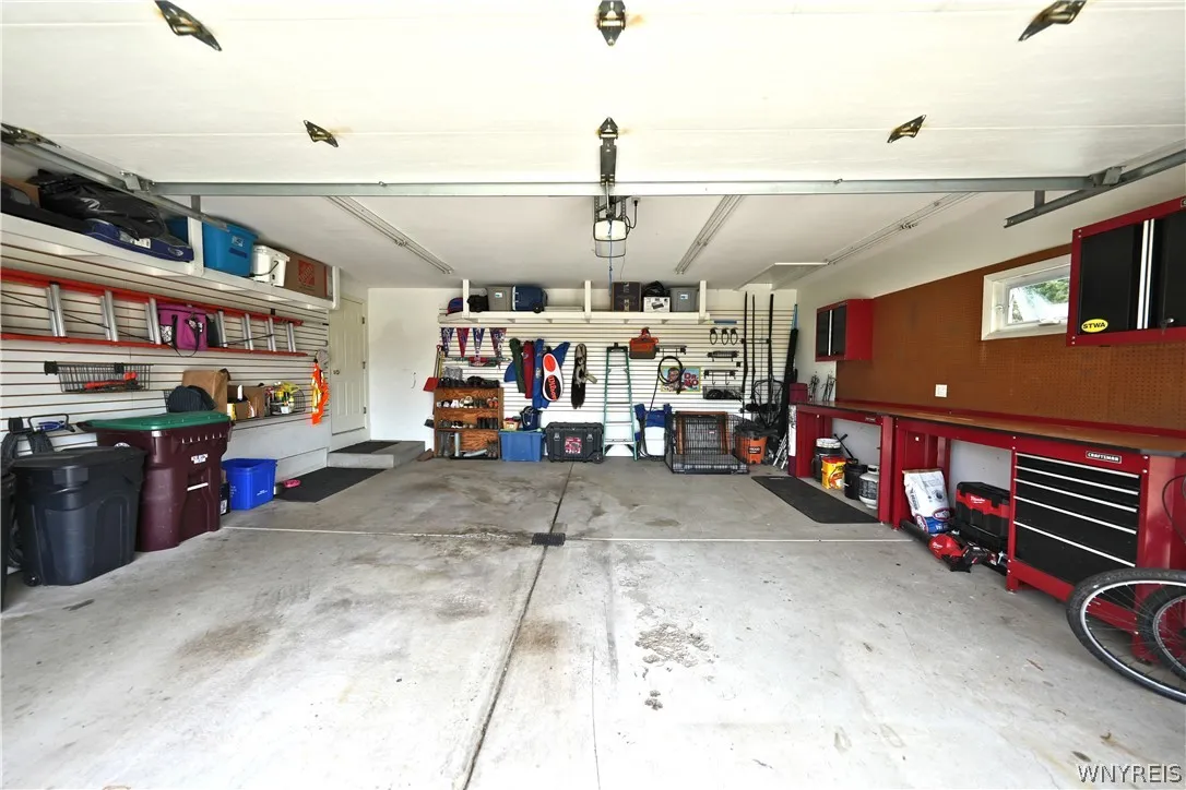 6215 Bunting Road, Orchard Park, New York 14127, Orchard Park, New York 14127, 4 Bedrooms Bedrooms, 13 Rooms Rooms,2 BathroomsBathrooms,Residential,Closed,6215 Bunting Road, Orchard Park, New York 14127,0,B1543253