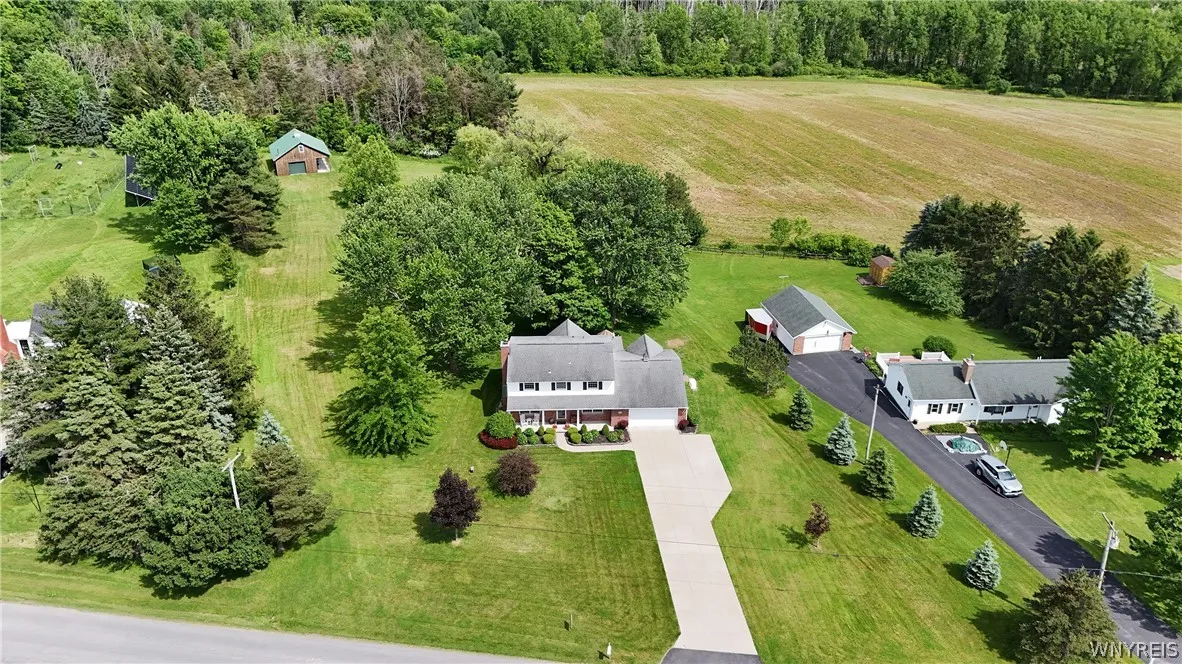 6215 Bunting Road, Orchard Park, New York 14127, Orchard Park, New York 14127, 4 Bedrooms Bedrooms, 13 Rooms Rooms,2 BathroomsBathrooms,Residential,Closed,6215 Bunting Road, Orchard Park, New York 14127,0,B1543253