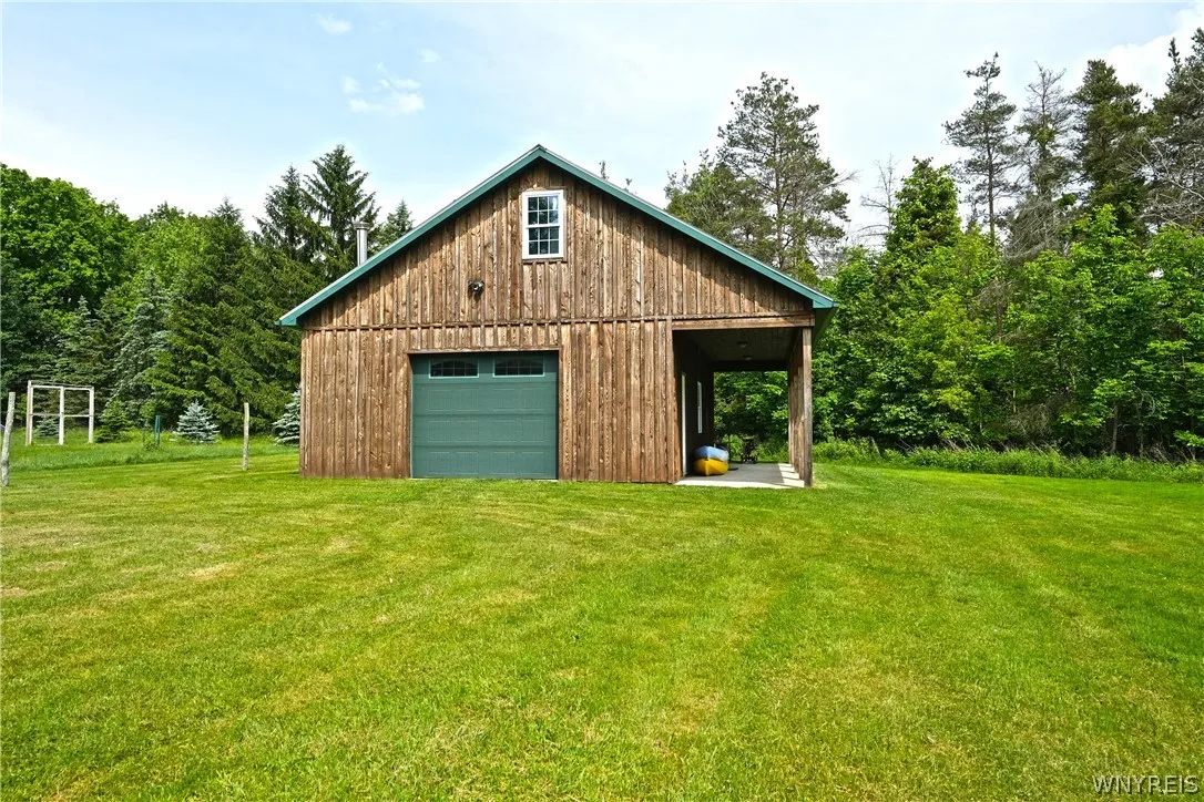 6215 Bunting Road, Orchard Park, New York 14127, Orchard Park, New York 14127, 4 Bedrooms Bedrooms, 13 Rooms Rooms,2 BathroomsBathrooms,Residential,Closed,6215 Bunting Road, Orchard Park, New York 14127,0,B1543253