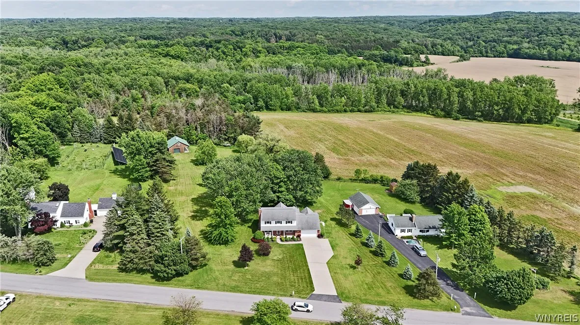 6215 Bunting Road, Orchard Park, New York 14127, Orchard Park, New York 14127, 4 Bedrooms Bedrooms, 13 Rooms Rooms,2 BathroomsBathrooms,Residential,Closed,6215 Bunting Road, Orchard Park, New York 14127,0,B1543253
