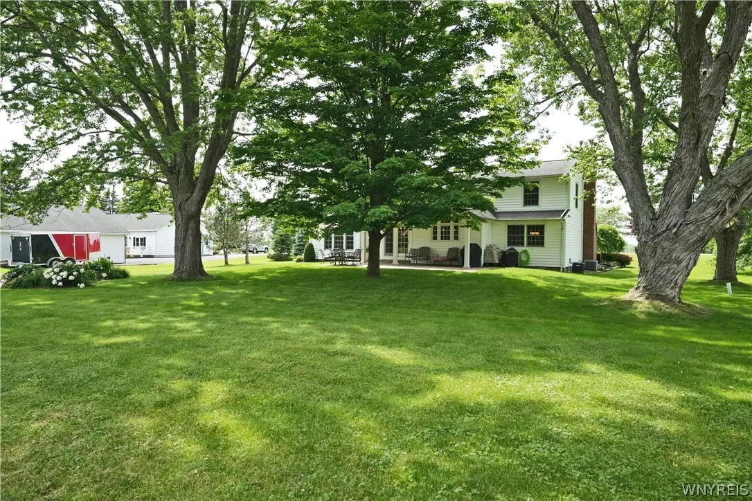 6215 Bunting Road, Orchard Park, New York 14127, Orchard Park, New York 14127, 4 Bedrooms Bedrooms, 13 Rooms Rooms,2 BathroomsBathrooms,Residential,Closed,6215 Bunting Road, Orchard Park, New York 14127,0,B1543253
