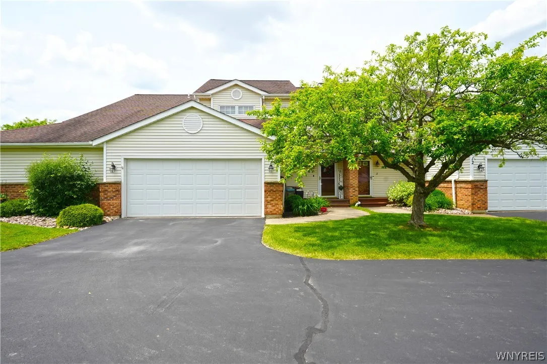 14 Southwick Drive, Orchard Park, New York 14127, Orchard Park, New York 14127, 3 Bedrooms Bedrooms, 8 Rooms Rooms,2 BathroomsBathrooms,Residential,Closed,14 Southwick Drive, Orchard Park, New York 14127,0,B1541469