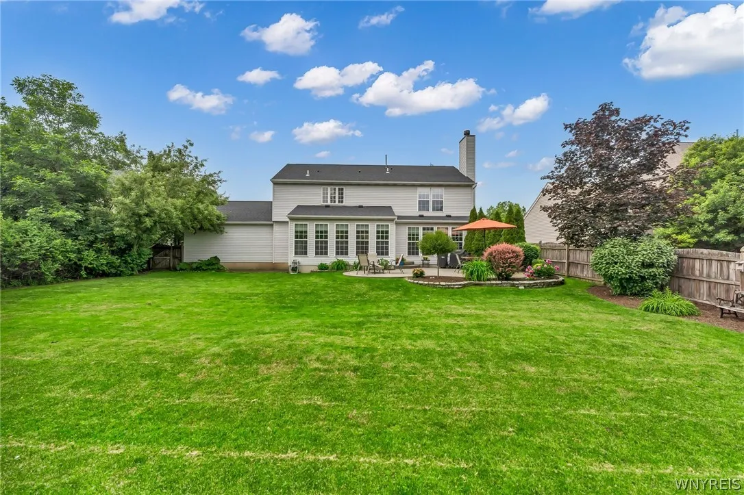 9103 Michael Douglas Drive, Clarence, New York 140, Clarence, New York 14032, 4 Bedrooms Bedrooms, 8 Rooms Rooms,2 BathroomsBathrooms,Residential,Closed,9103 Michael Douglas Drive, Clarence, New York 140,0,B1542950