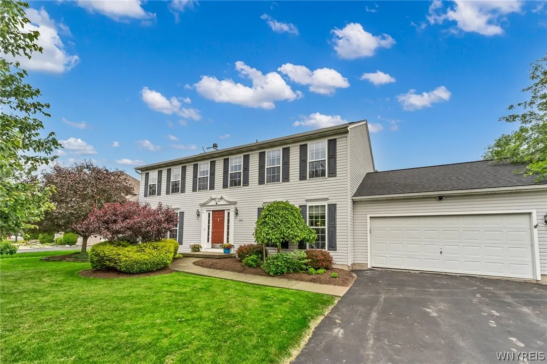 9103 Michael Douglas Drive, Clarence, New York 140, Clarence, New York 14032, 4 Bedrooms Bedrooms, 8 Rooms Rooms,2 BathroomsBathrooms,Residential,Closed,9103 Michael Douglas Drive, Clarence, New York 140,0,B1542950