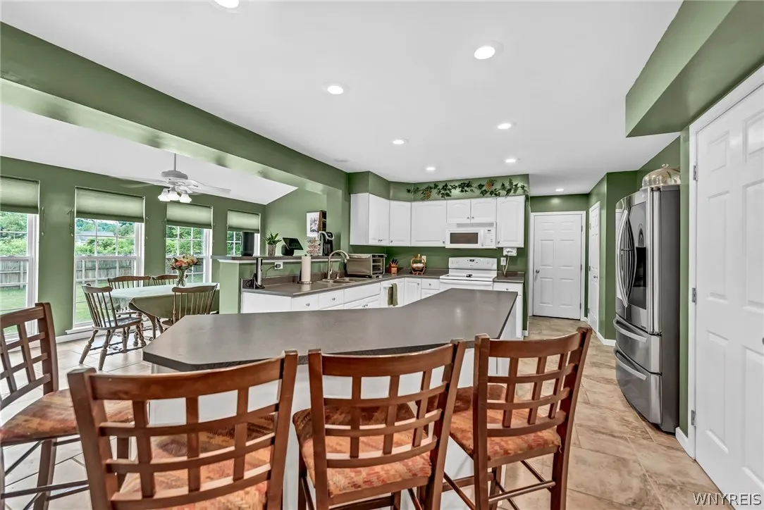 9103 Michael Douglas Drive, Clarence, New York 140, Clarence, New York 14032, 4 Bedrooms Bedrooms, 8 Rooms Rooms,2 BathroomsBathrooms,Residential,Closed,9103 Michael Douglas Drive, Clarence, New York 140,0,B1542950