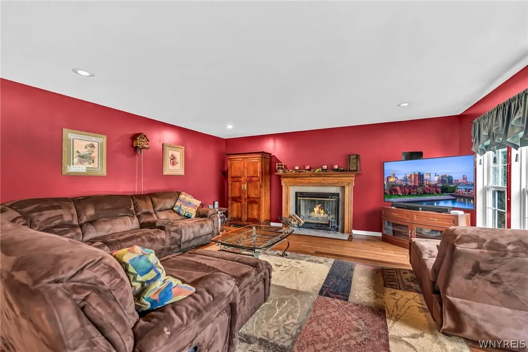 9103 Michael Douglas Drive, Clarence, New York 140, Clarence, New York 14032, 4 Bedrooms Bedrooms, 8 Rooms Rooms,2 BathroomsBathrooms,Residential,Closed,9103 Michael Douglas Drive, Clarence, New York 140,0,B1542950