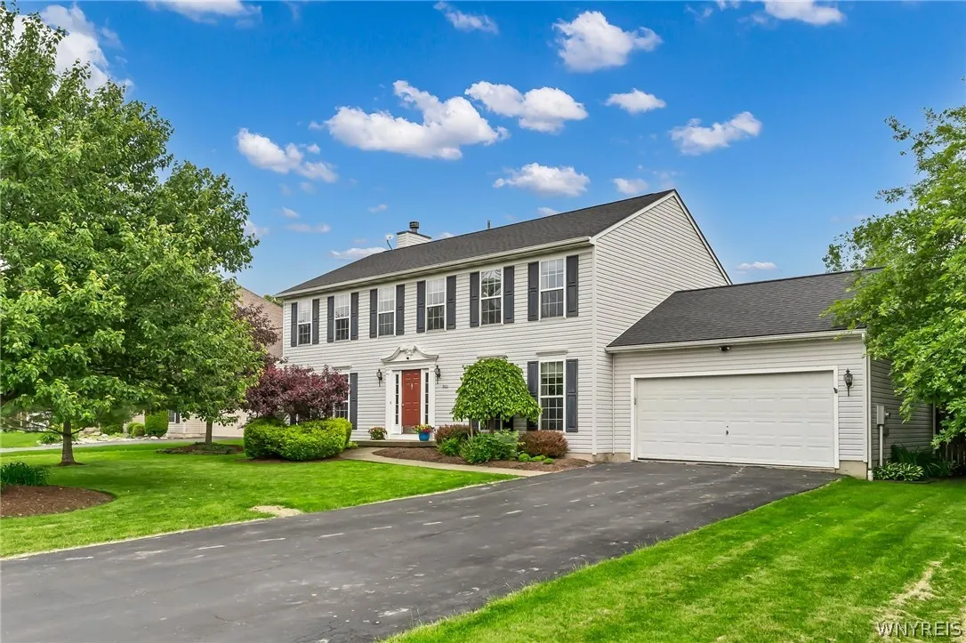 9103 Michael Douglas Drive, Clarence, New York 140, Clarence, New York 14032, 4 Bedrooms Bedrooms, 8 Rooms Rooms,2 BathroomsBathrooms,Residential,Closed,9103 Michael Douglas Drive, Clarence, New York 140,0,B1542950