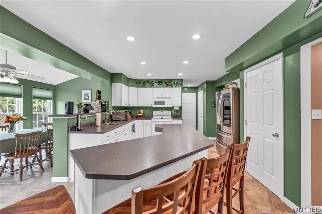 9103 Michael Douglas Drive, Clarence, New York 140, Clarence, New York 14032, 4 Bedrooms Bedrooms, 8 Rooms Rooms,2 BathroomsBathrooms,Residential,Closed,9103 Michael Douglas Drive, Clarence, New York 140,0,B1542950