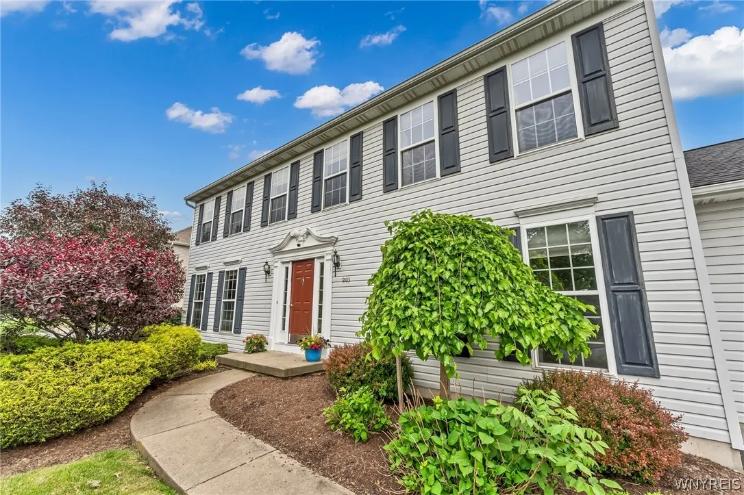 9103 Michael Douglas Drive, Clarence, New York 140, Clarence, New York 14032, 4 Bedrooms Bedrooms, 8 Rooms Rooms,2 BathroomsBathrooms,Residential,Closed,9103 Michael Douglas Drive, Clarence, New York 140,0,B1542950