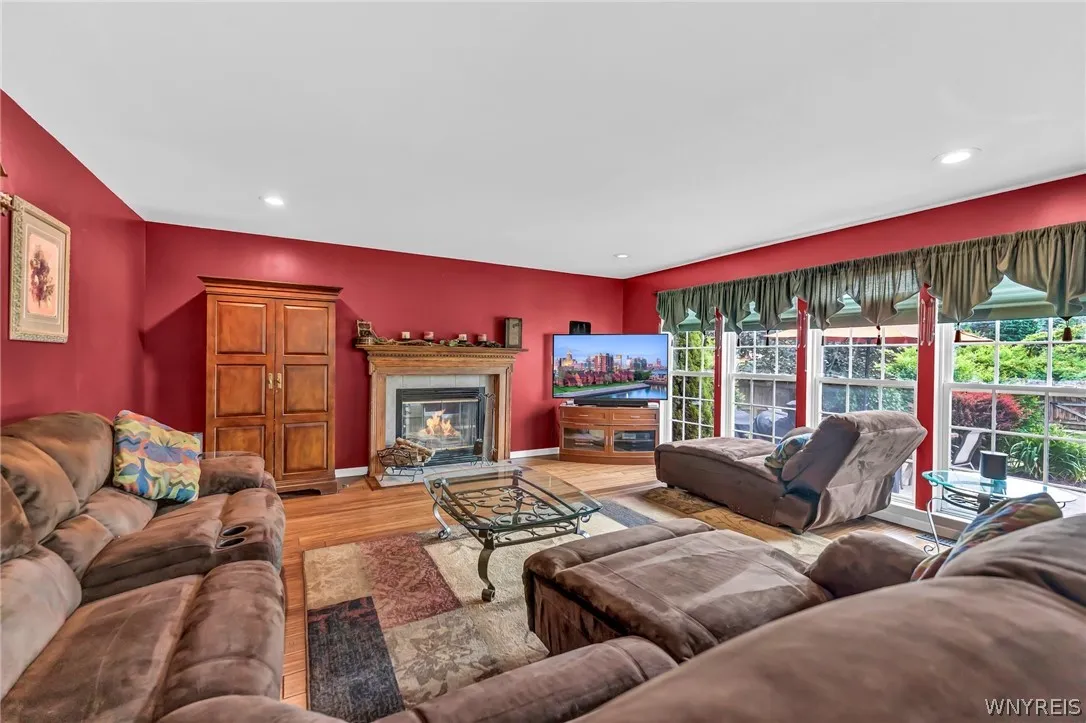 9103 Michael Douglas Drive, Clarence, New York 140, Clarence, New York 14032, 4 Bedrooms Bedrooms, 8 Rooms Rooms,2 BathroomsBathrooms,Residential,Closed,9103 Michael Douglas Drive, Clarence, New York 140,0,B1542950