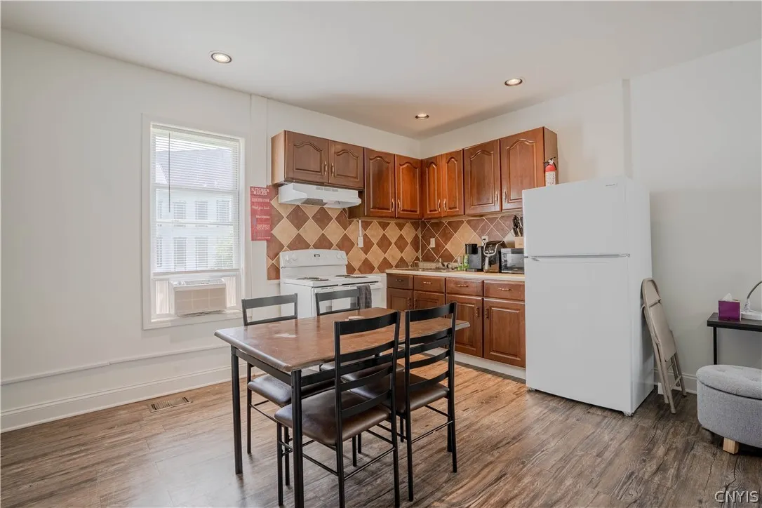 338 Academy Street, Watertown-city, New York 13601, Watertown City, New York 13601, 7 Bedrooms Bedrooms, ,4 BathroomsBathrooms,Residential,Closed,338 Academy Street, Watertown-city, New York 13601,0,S1543131