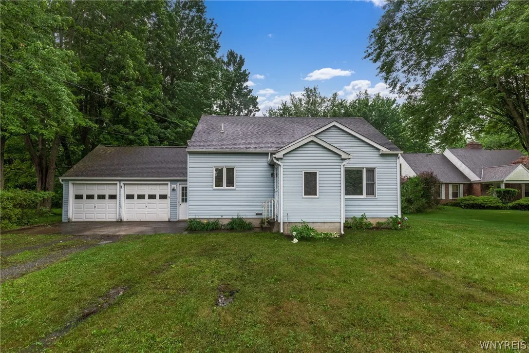 2285 Dodge Road, Amherst, New York 14051, Amherst, New York 14051, 3 Bedrooms Bedrooms, 10 Rooms Rooms,2 BathroomsBathrooms,Residential,Closed,2285 Dodge Road, Amherst, New York 14051,0,B1543674