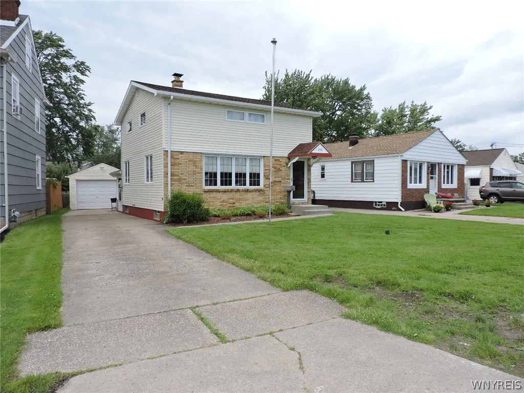 2992 Avery Drive, Hamburg, New York 14075, Hamburg, New York 14075, 3 Bedrooms Bedrooms, 5 Rooms Rooms,1 BathroomBathrooms,Residential,Closed,2992 Avery Drive, Hamburg, New York 14075,0,B1544245