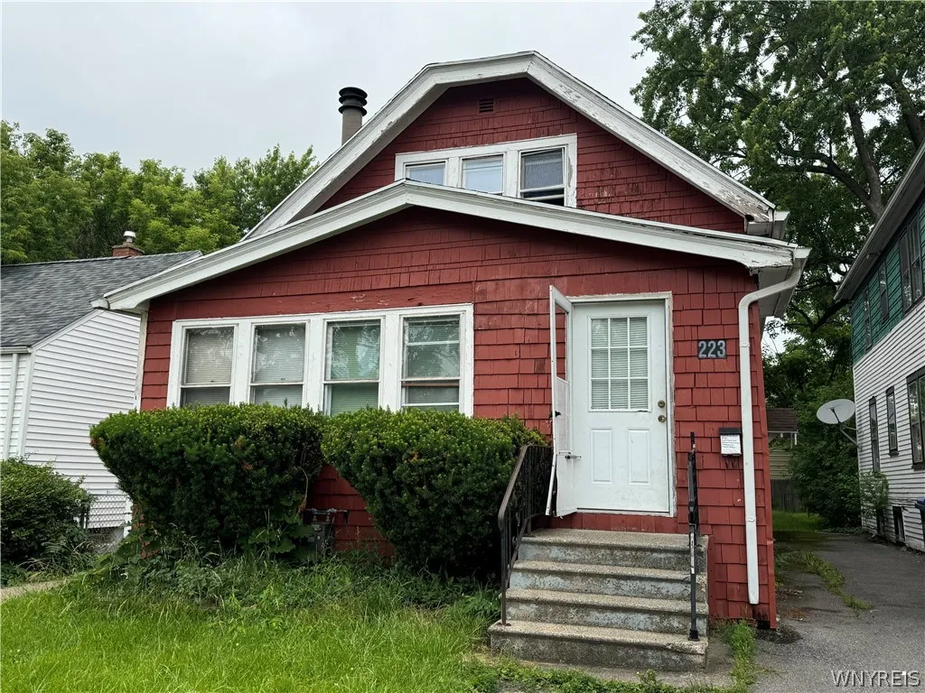 223 Merrimac Street, Buffalo, New York 14214, Buffalo, New York 14214, 5 Bedrooms Bedrooms, 11 Rooms Rooms,2 BathroomsBathrooms,Residential,Closed,223 Merrimac Street, Buffalo, New York 14214,0,B1544798