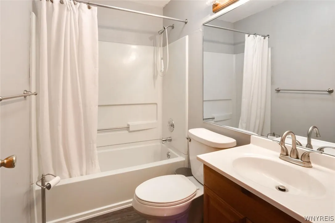 2130 Transit Road, West Seneca, New York 14224, West Seneca, New York 14224, 4 Bedrooms Bedrooms, 11 Rooms Rooms,2 BathroomsBathrooms,Residential,Closed,2130 Transit Road, West Seneca, New York 14224,0,B1543691