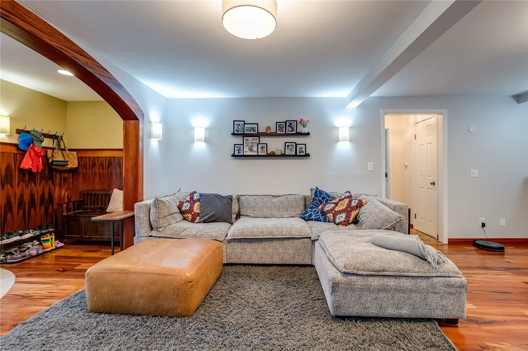 61 Orchard Park Drive, Geneva-town, New York 14456, Geneva Town, New York 14456, 4 Bedrooms Bedrooms, 9 Rooms Rooms,2 BathroomsBathrooms,Residential,Closed,61 Orchard Park Drive, Geneva-town, New York 14456,0,R1544267