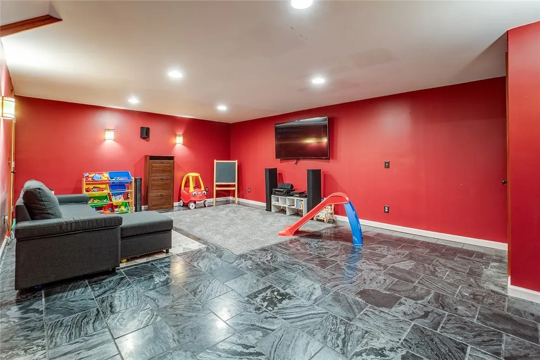 61 Orchard Park Drive, Geneva-town, New York 14456, Geneva Town, New York 14456, 4 Bedrooms Bedrooms, 9 Rooms Rooms,2 BathroomsBathrooms,Residential,Closed,61 Orchard Park Drive, Geneva-town, New York 14456,0,R1544267