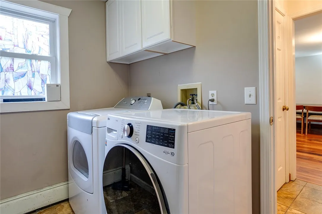 61 Orchard Park Drive, Geneva-town, New York 14456, Geneva Town, New York 14456, 4 Bedrooms Bedrooms, 9 Rooms Rooms,2 BathroomsBathrooms,Residential,Closed,61 Orchard Park Drive, Geneva-town, New York 14456,0,R1544267
