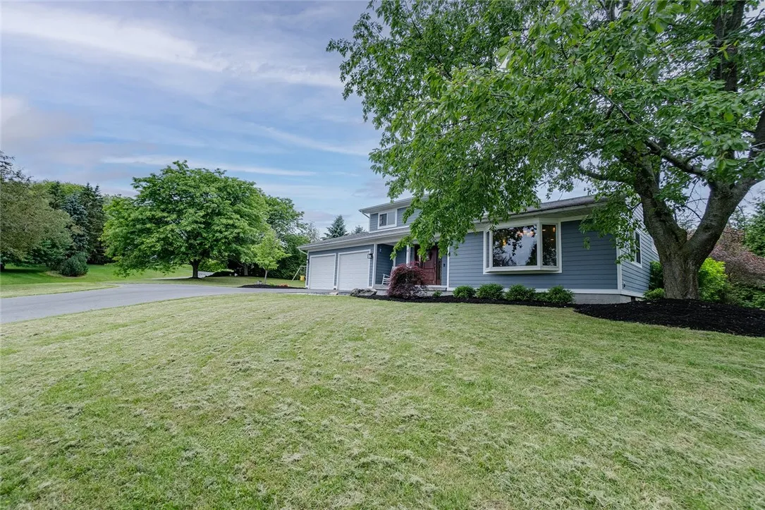 61 Orchard Park Drive, Geneva-town, New York 14456, Geneva Town, New York 14456, 4 Bedrooms Bedrooms, 9 Rooms Rooms,2 BathroomsBathrooms,Residential,Closed,61 Orchard Park Drive, Geneva-town, New York 14456,0,R1544267