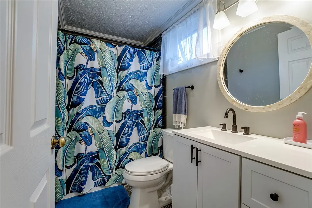 61 Orchard Park Drive, Geneva-town, New York 14456, Geneva Town, New York 14456, 4 Bedrooms Bedrooms, 9 Rooms Rooms,2 BathroomsBathrooms,Residential,Closed,61 Orchard Park Drive, Geneva-town, New York 14456,0,R1544267