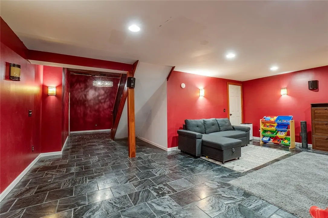 61 Orchard Park Drive, Geneva-town, New York 14456, Geneva Town, New York 14456, 4 Bedrooms Bedrooms, 9 Rooms Rooms,2 BathroomsBathrooms,Residential,Closed,61 Orchard Park Drive, Geneva-town, New York 14456,0,R1544267