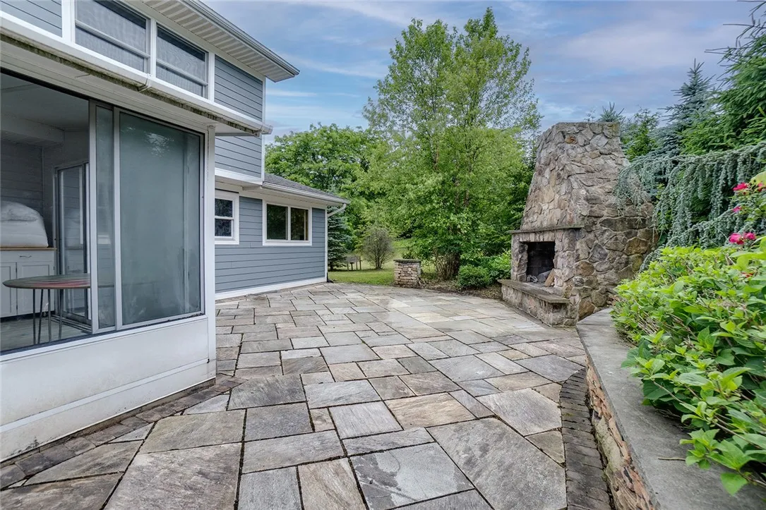 61 Orchard Park Drive, Geneva-town, New York 14456, Geneva Town, New York 14456, 4 Bedrooms Bedrooms, 9 Rooms Rooms,2 BathroomsBathrooms,Residential,Closed,61 Orchard Park Drive, Geneva-town, New York 14456,0,R1544267