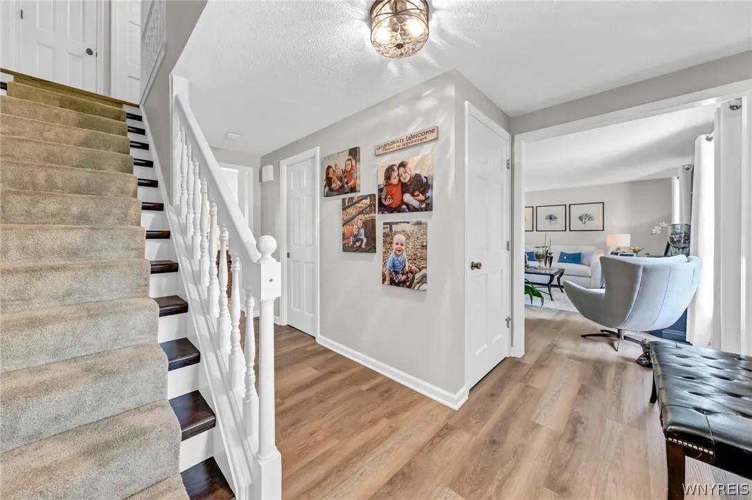 10 Scattertree Lane, Orchard Park, New York 14127, Orchard Park, New York 14127, 4 Bedrooms Bedrooms, 8 Rooms Rooms,2 BathroomsBathrooms,Residential,Closed,10 Scattertree Lane, Orchard Park, New York 14127,0,B1545468