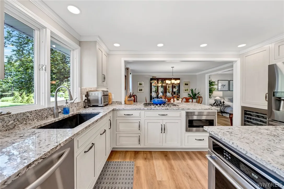 10 Scattertree Lane, Orchard Park, New York 14127, Orchard Park, New York 14127, 4 Bedrooms Bedrooms, 8 Rooms Rooms,2 BathroomsBathrooms,Residential,Closed,10 Scattertree Lane, Orchard Park, New York 14127,0,B1545468