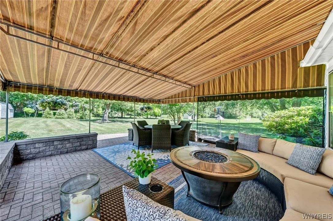 10 Scattertree Lane, Orchard Park, New York 14127, Orchard Park, New York 14127, 4 Bedrooms Bedrooms, 8 Rooms Rooms,2 BathroomsBathrooms,Residential,Closed,10 Scattertree Lane, Orchard Park, New York 14127,0,B1545468