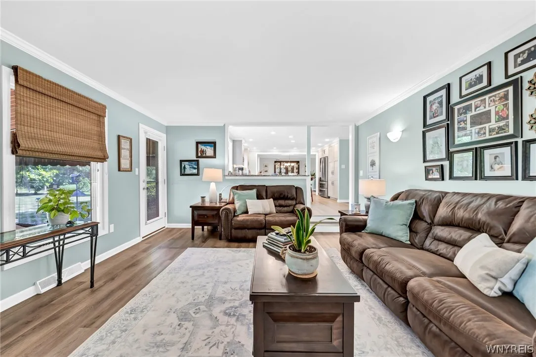 10 Scattertree Lane, Orchard Park, New York 14127, Orchard Park, New York 14127, 4 Bedrooms Bedrooms, 8 Rooms Rooms,2 BathroomsBathrooms,Residential,Closed,10 Scattertree Lane, Orchard Park, New York 14127,0,B1545468