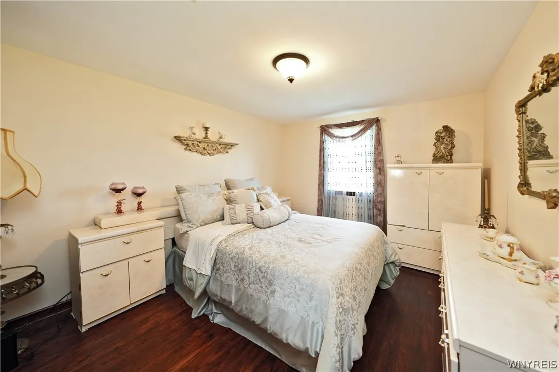 4039 Lincoln Avenue, Hamburg, New York 14075, Hamburg, New York 14075, 4 Bedrooms Bedrooms, 10 Rooms Rooms,1 BathroomBathrooms,Residential,Closed,4039 Lincoln Avenue, Hamburg, New York 14075,0,B1545614