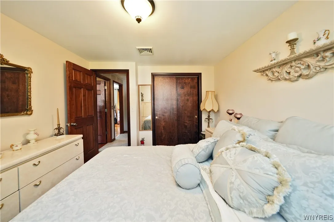 4039 Lincoln Avenue, Hamburg, New York 14075, Hamburg, New York 14075, 4 Bedrooms Bedrooms, 10 Rooms Rooms,1 BathroomBathrooms,Residential,Closed,4039 Lincoln Avenue, Hamburg, New York 14075,0,B1545614