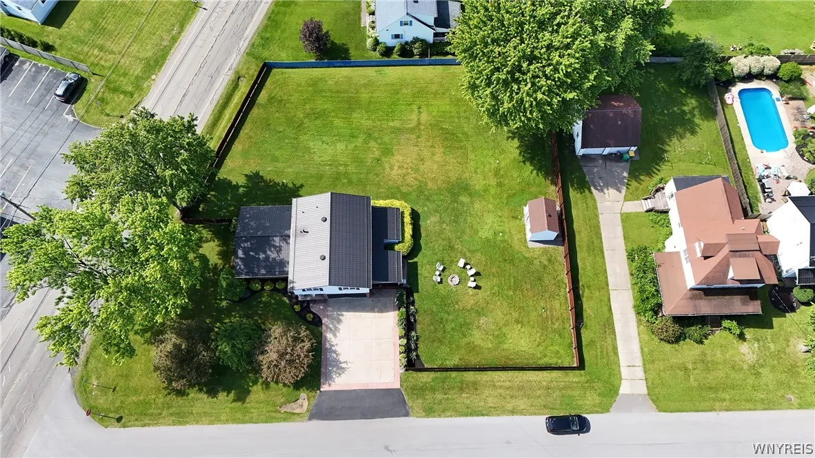 4039 Lincoln Avenue, Hamburg, New York 14075, Hamburg, New York 14075, 4 Bedrooms Bedrooms, 10 Rooms Rooms,1 BathroomBathrooms,Residential,Closed,4039 Lincoln Avenue, Hamburg, New York 14075,0,B1545614