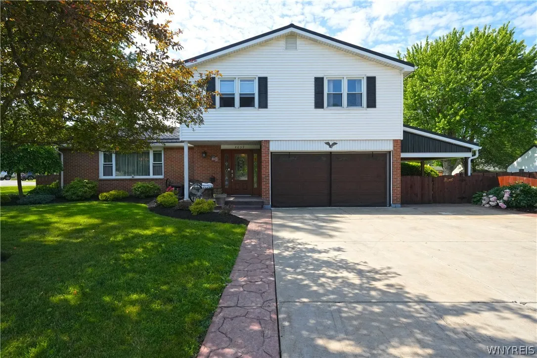 4039 Lincoln Avenue, Hamburg, New York 14075, Hamburg, New York 14075, 4 Bedrooms Bedrooms, 10 Rooms Rooms,1 BathroomBathrooms,Residential,Closed,4039 Lincoln Avenue, Hamburg, New York 14075,0,B1545614