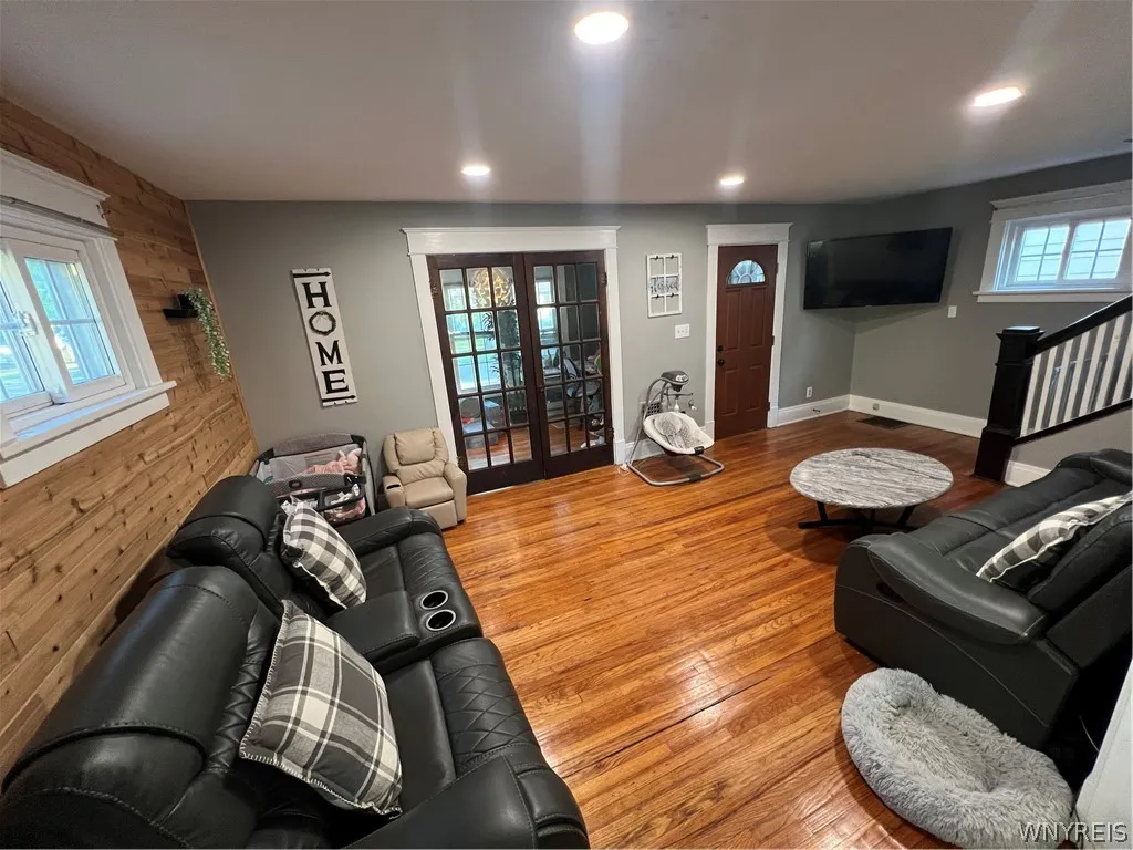 184 Dunlop Avenue, Tonawanda-town, New York 14150, Tonawanda, New York 14150, 3 Bedrooms Bedrooms, 8 Rooms Rooms,1 BathroomBathrooms,Residential,Closed,184 Dunlop Avenue, Tonawanda-town, New York 14150,0,B1545886