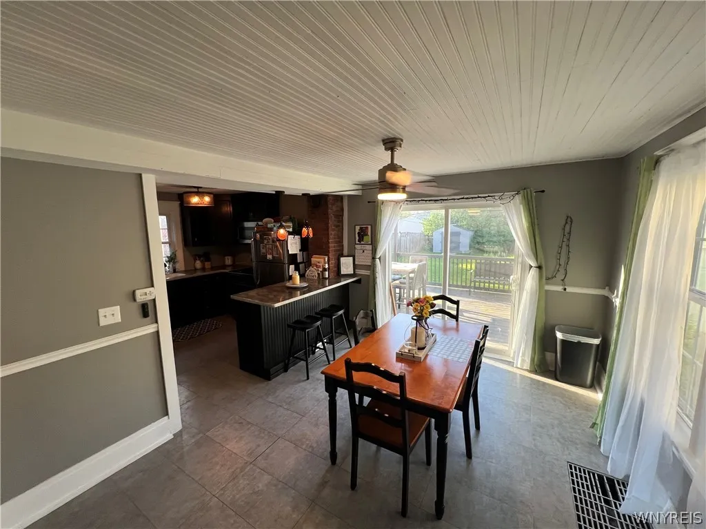 184 Dunlop Avenue, Tonawanda-town, New York 14150, Tonawanda, New York 14150, 3 Bedrooms Bedrooms, 8 Rooms Rooms,1 BathroomBathrooms,Residential,Closed,184 Dunlop Avenue, Tonawanda-town, New York 14150,0,B1545886
