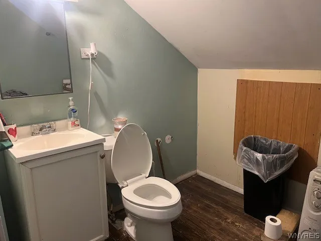28 Ross Avenue, Buffalo, New York 14207, Buffalo, New York 14207, 3 Bedrooms Bedrooms, 5 Rooms Rooms,2 BathroomsBathrooms,Residential,Closed,28 Ross Avenue, Buffalo, New York 14207,0,B1544469