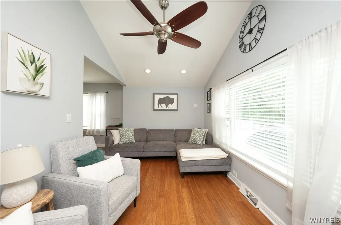 574 Marilla Street, Buffalo, New York 14220, Buffalo, New York 14220, 3 Bedrooms Bedrooms, 6 Rooms Rooms,1 BathroomBathrooms,Residential,Closed,574 Marilla Street, Buffalo, New York 14220,0,B1546018