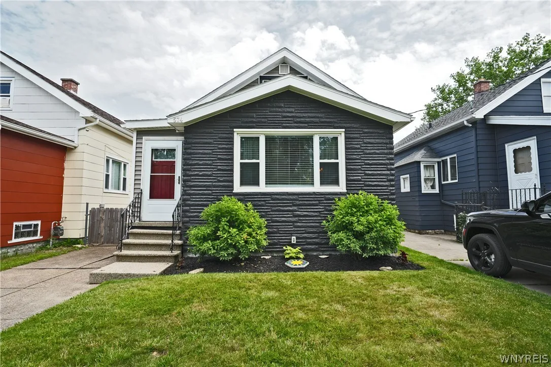 574 Marilla Street, Buffalo, New York 14220, Buffalo, New York 14220, 3 Bedrooms Bedrooms, 6 Rooms Rooms,1 BathroomBathrooms,Residential,Closed,574 Marilla Street, Buffalo, New York 14220,0,B1546018
