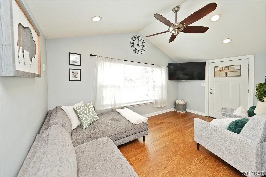 574 Marilla Street, Buffalo, New York 14220, Buffalo, New York 14220, 3 Bedrooms Bedrooms, 6 Rooms Rooms,1 BathroomBathrooms,Residential,Closed,574 Marilla Street, Buffalo, New York 14220,0,B1546018