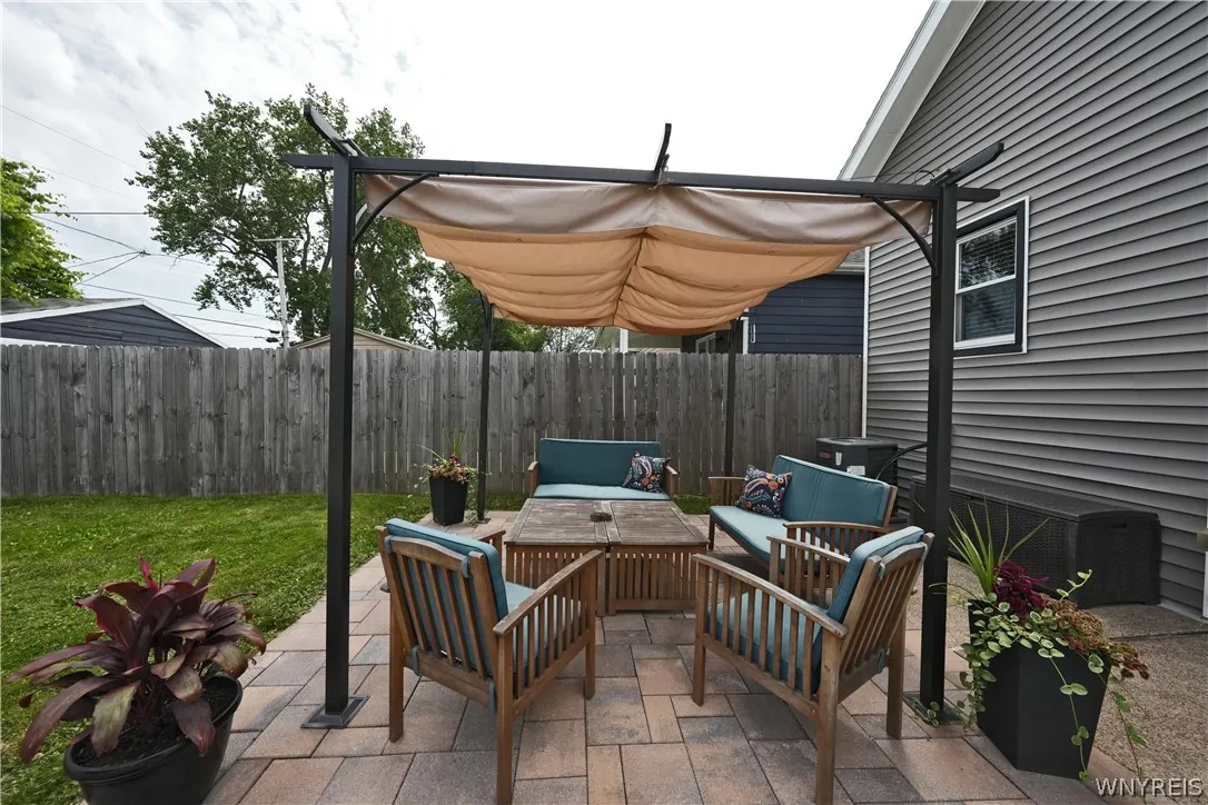 574 Marilla Street, Buffalo, New York 14220, Buffalo, New York 14220, 3 Bedrooms Bedrooms, 6 Rooms Rooms,1 BathroomBathrooms,Residential,Closed,574 Marilla Street, Buffalo, New York 14220,0,B1546018